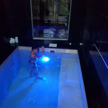 La Casa Con Piscina Riscaldata Interna Anna Luxury Garden Daire Pisa Dış mekan fotoğraf