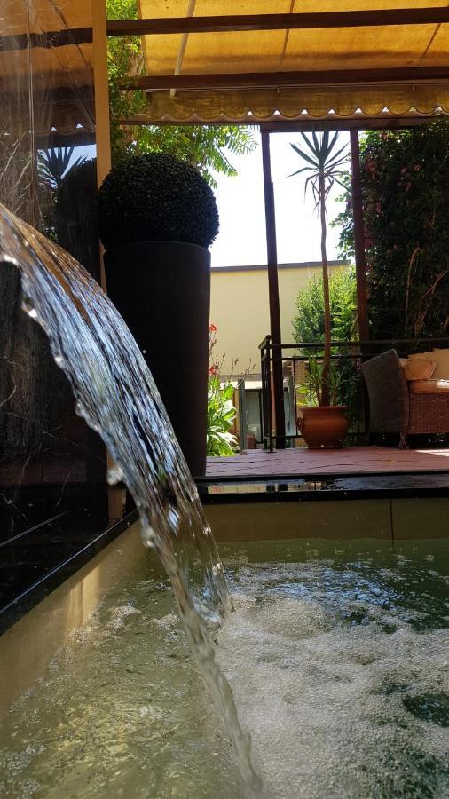 La Casa Con Piscina Riscaldata Interna Anna Luxury Garden Daire Pisa Dış mekan fotoğraf